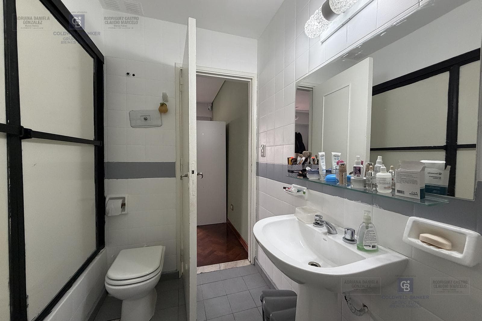 3-room apartment for sale in the Floresta neighborhood.