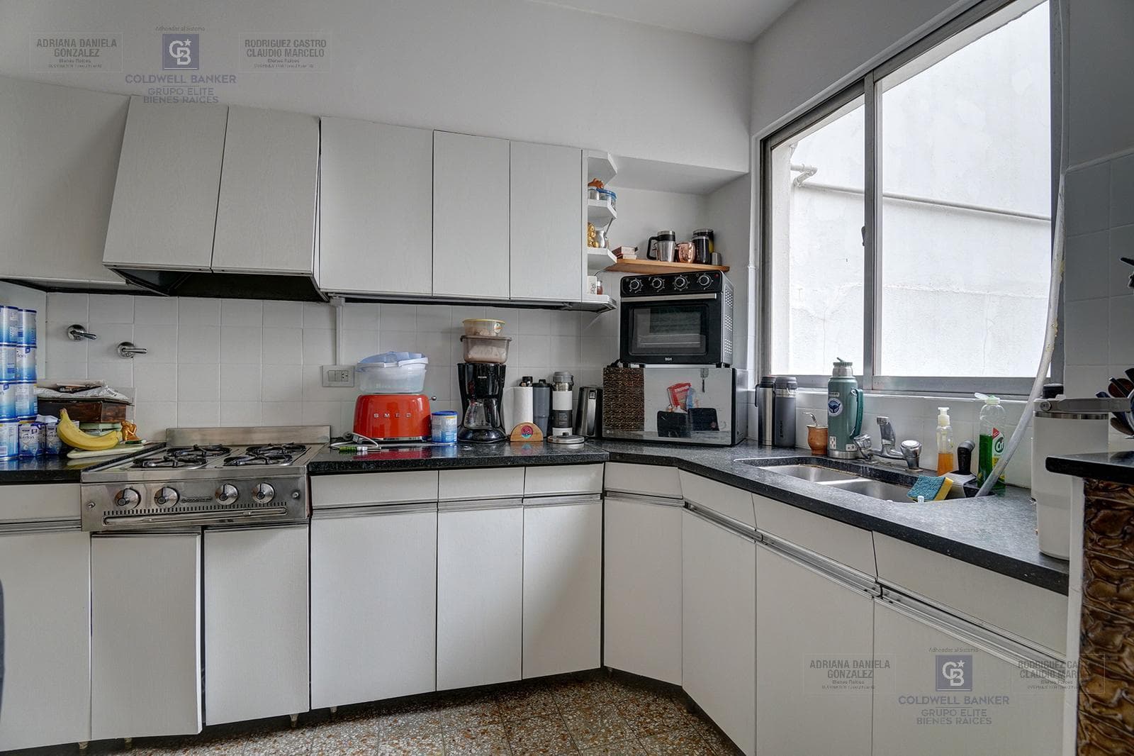 3-room apartment for sale in the Floresta neighborhood.