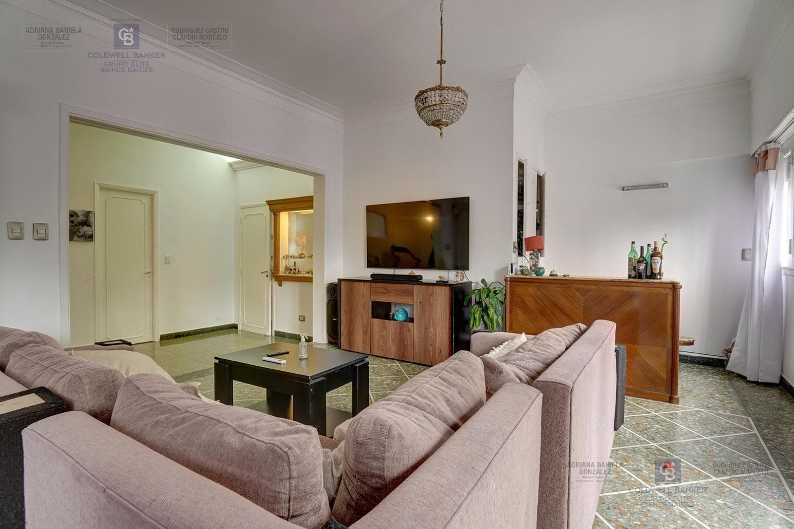 3-room apartment for sale in the Floresta neighborhood.
