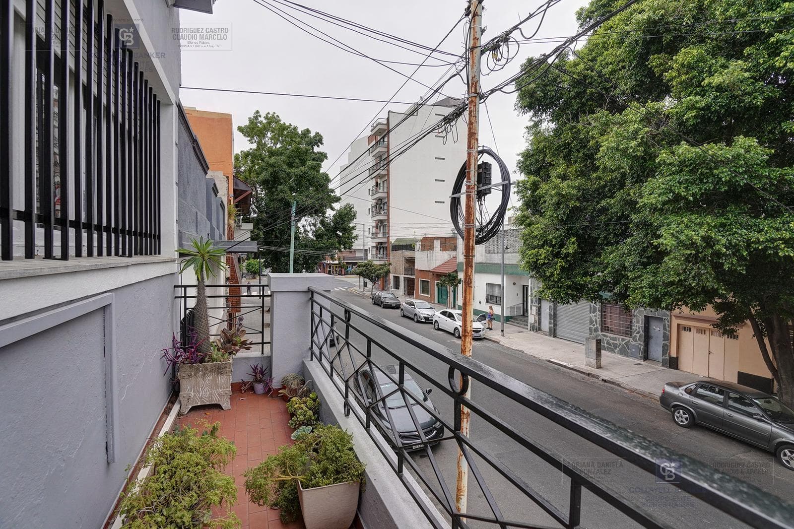 3-room apartment for sale in the Floresta neighborhood.
