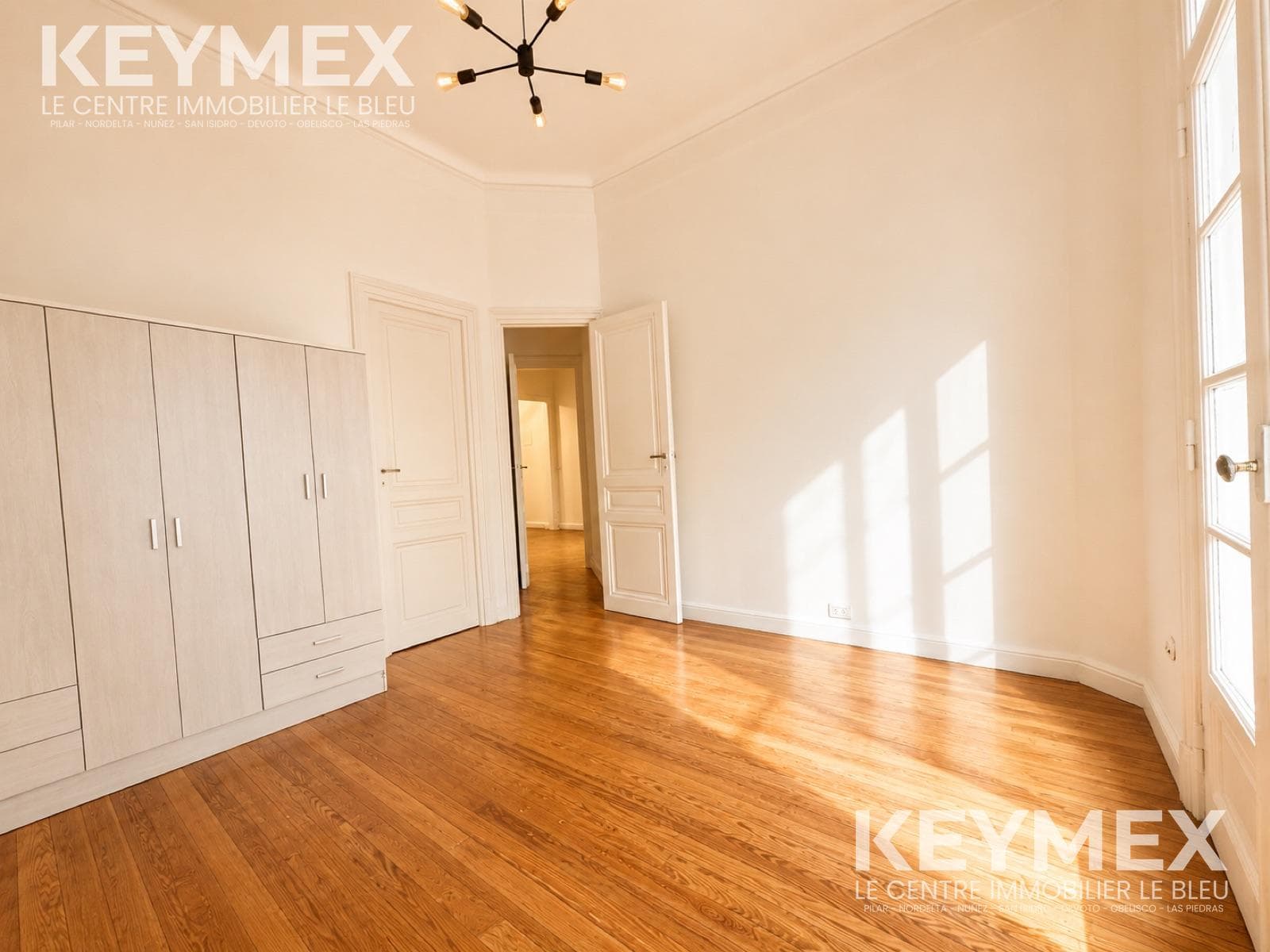 4-Room Apartment in Recoleta - Bright