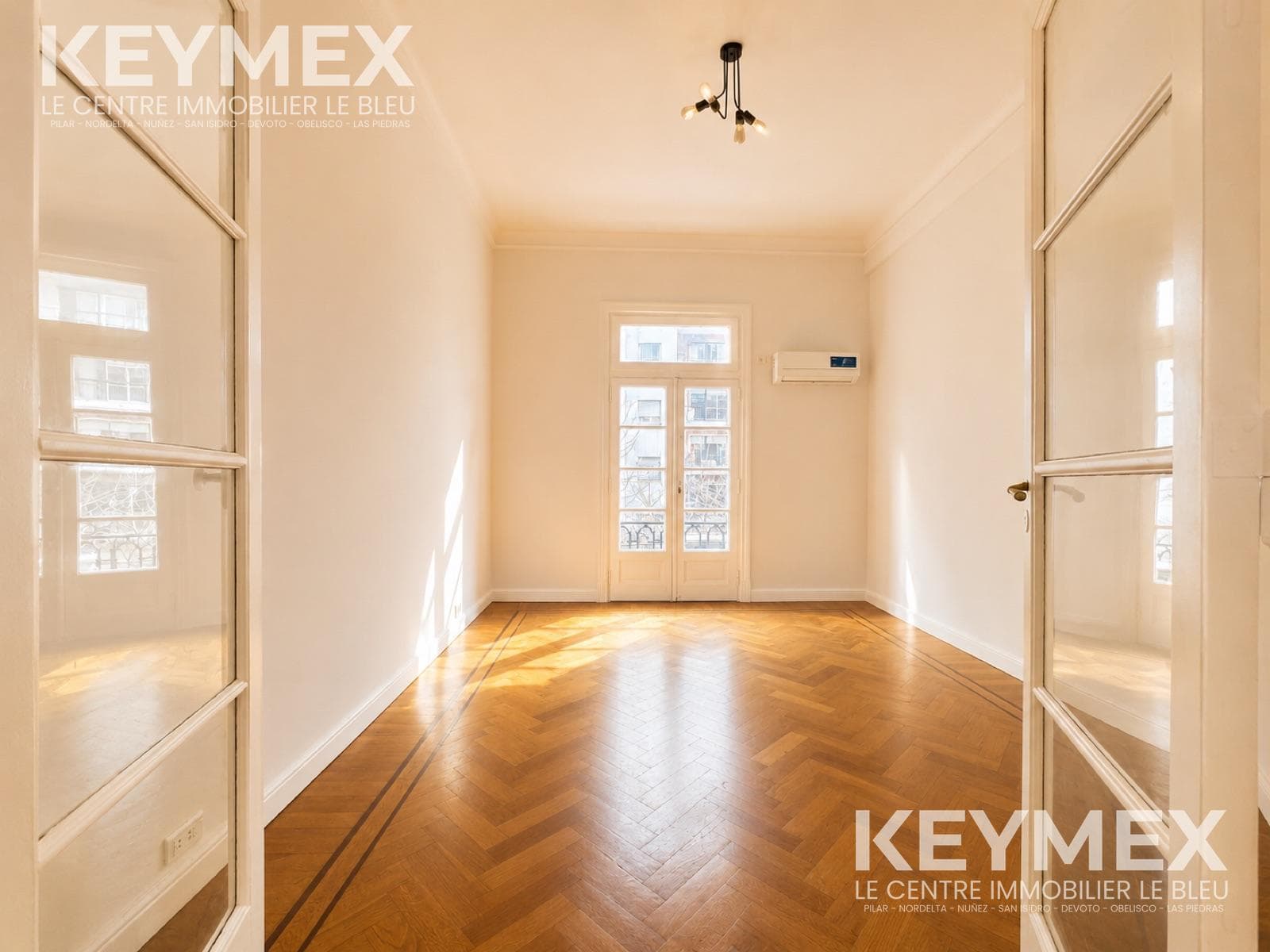 4-Room Apartment in Recoleta - Bright