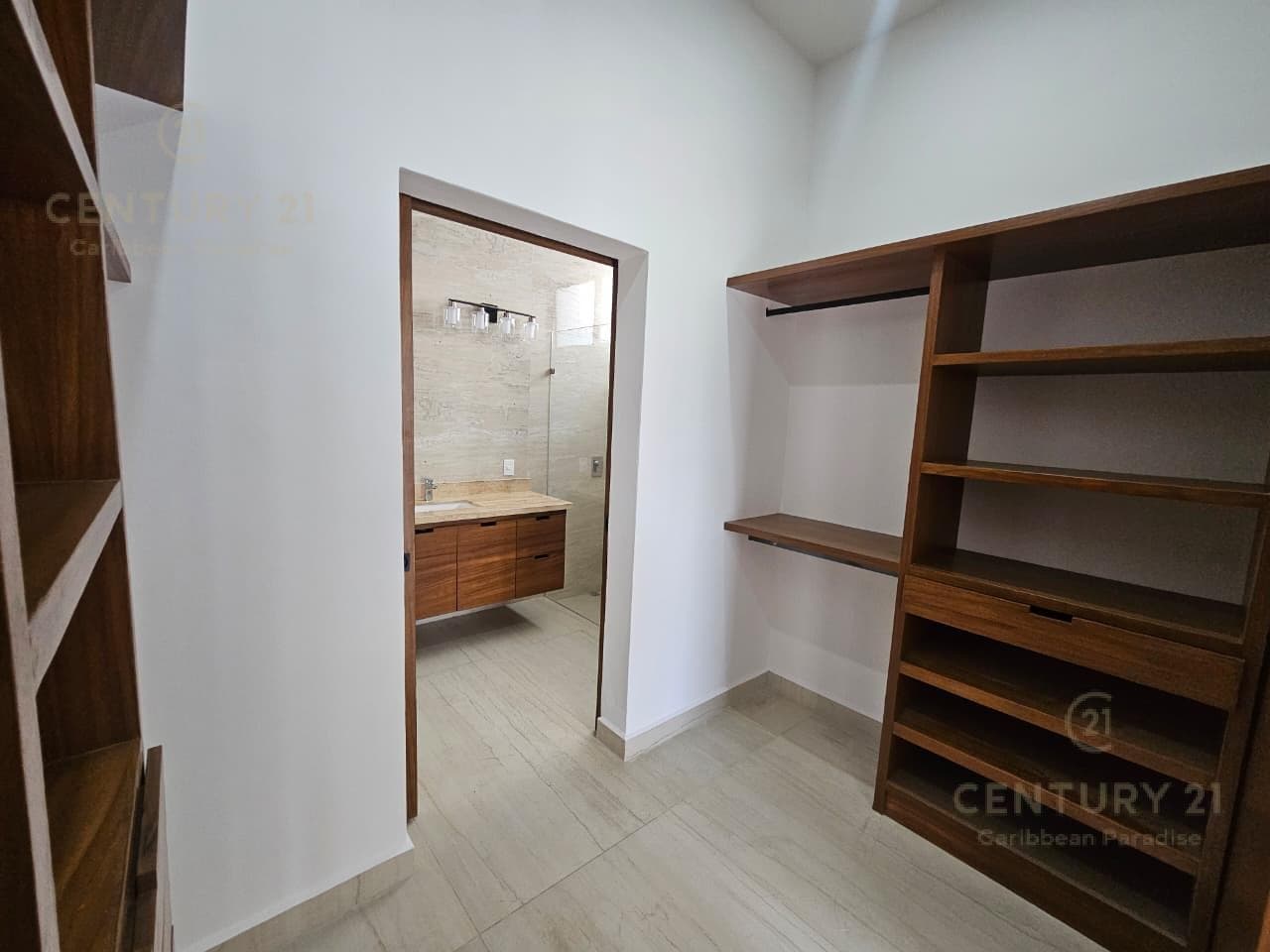 4-Bedroom House for Sale in Lagos del Sol, Cancún | New Construction with Panoramic Lake Views | C4114