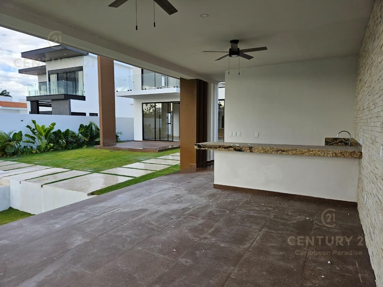 4-Bedroom House for Sale in Lagos del Sol, Cancún | New Construction with Panoramic Lake Views | C4114