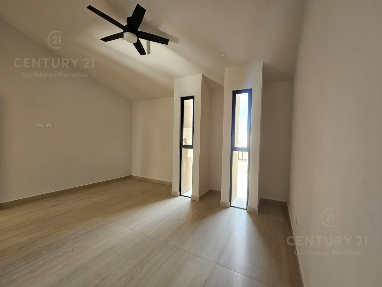 4-Bedroom House for Sale in Lagos del Sol, Cancún | New Construction with Panoramic Lake Views | C4114