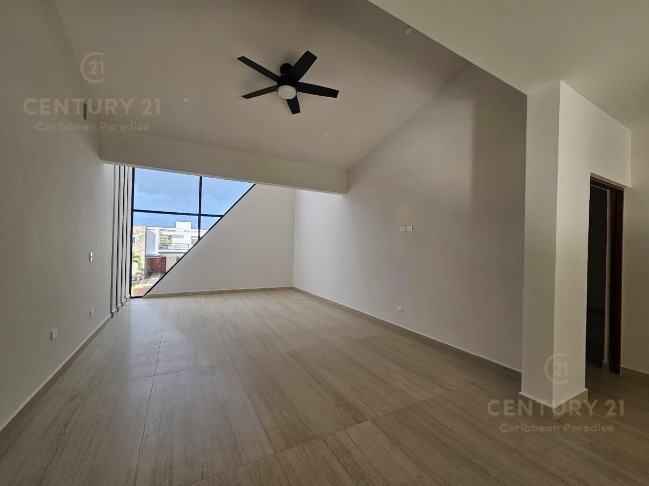 4-Bedroom House for Sale in Lagos del Sol, Cancún | New Construction with Panoramic Lake Views | C4114