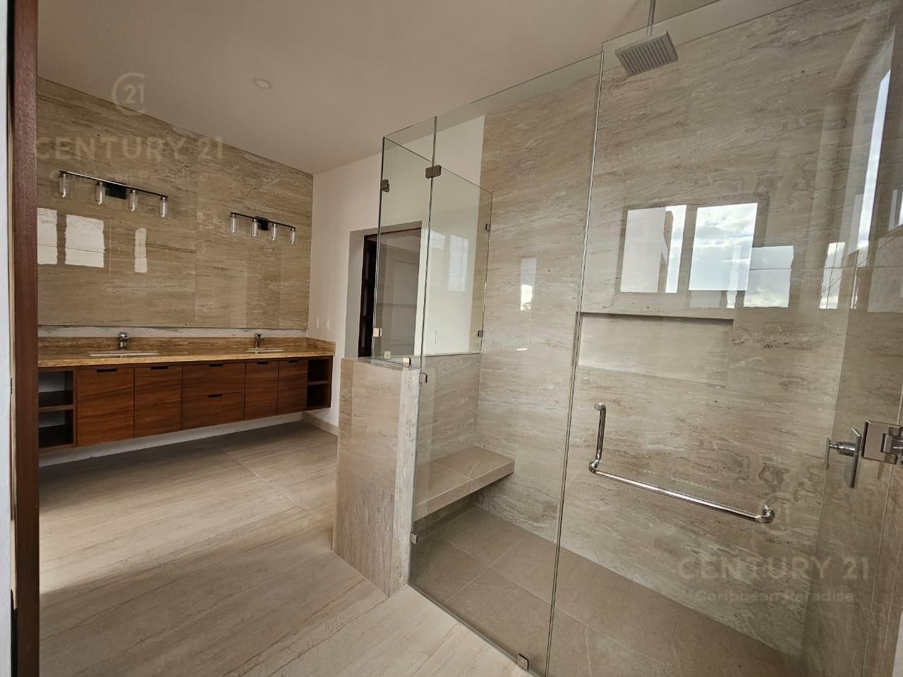 4-Bedroom House for Sale in Lagos del Sol, Cancún | New Construction with Panoramic Lake Views | C4114
