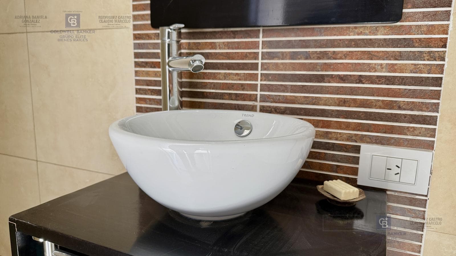 3-room penthouse for sale with no maintenance fees and a terrace in Villa Urquiza