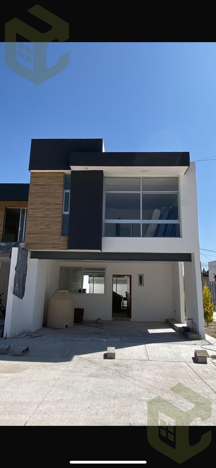 HOUSE IN THE BOUTIQUE SUBDIVISION
