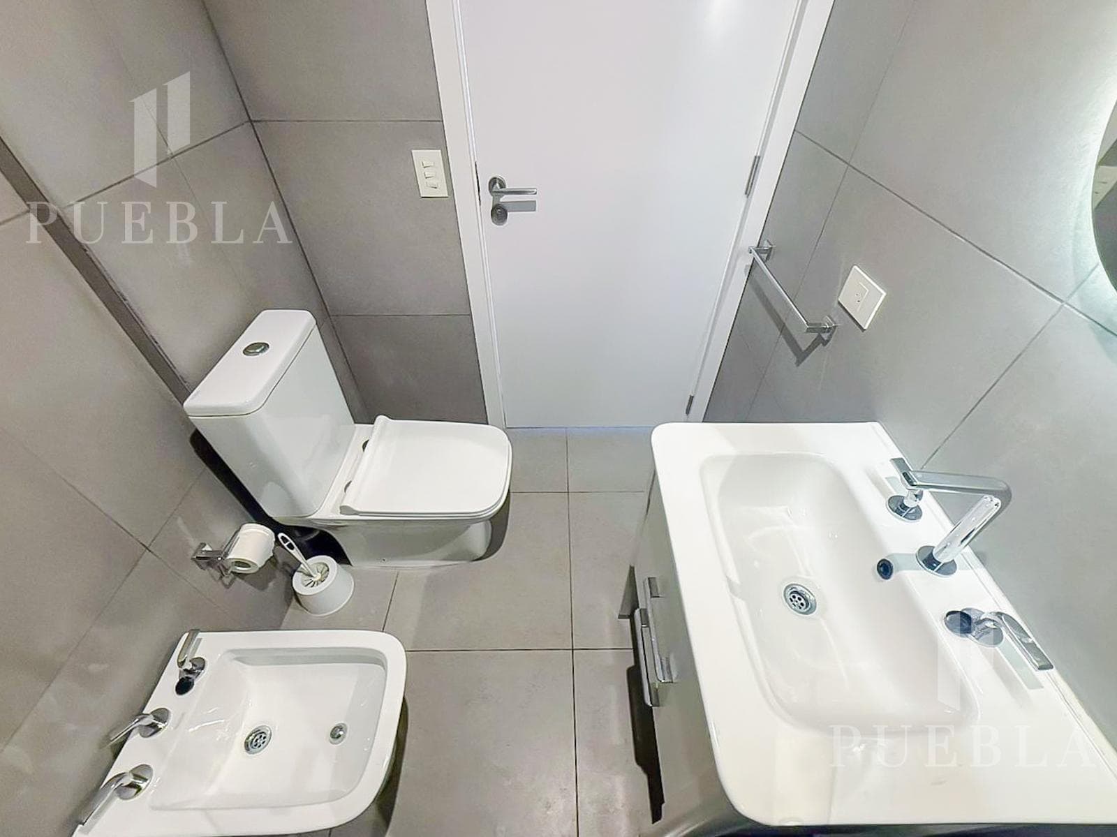 FURNISHED STUDIO APARTMENT FOR RENT IN BELGRANO WITH A BALCONY AND TERRACE