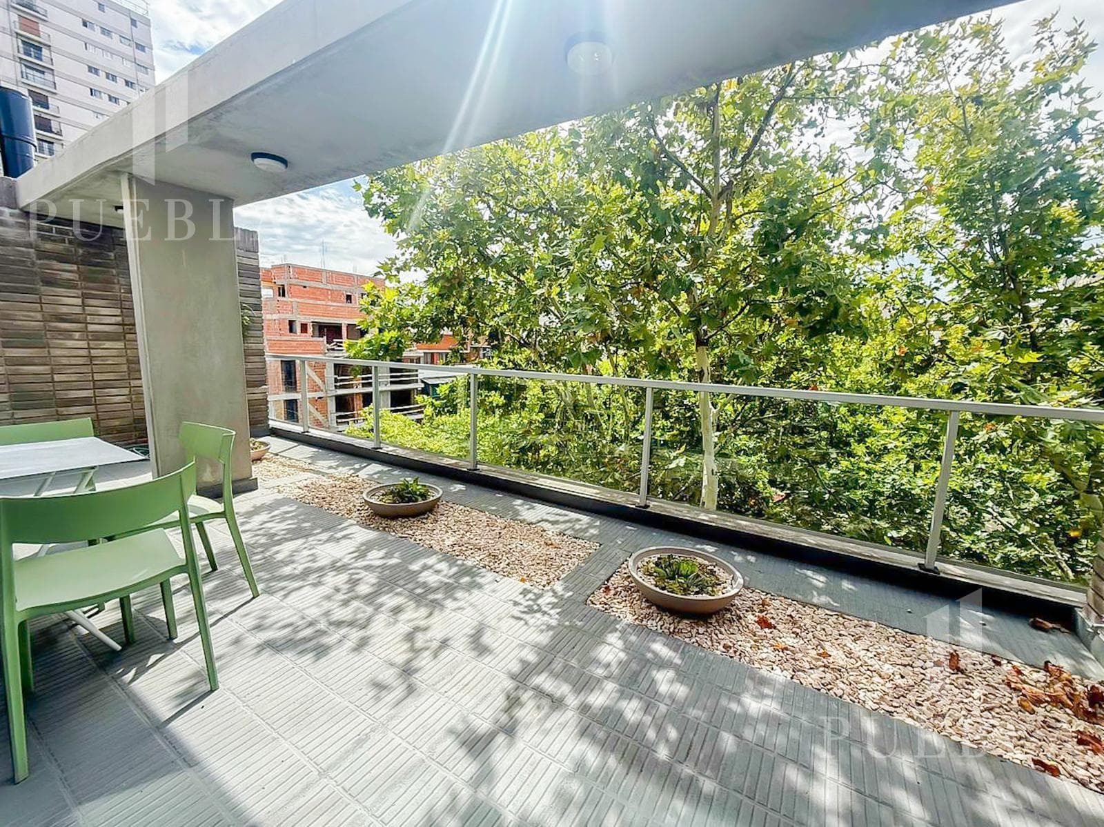FURNISHED STUDIO APARTMENT FOR RENT IN BELGRANO WITH A BALCONY AND TERRACE