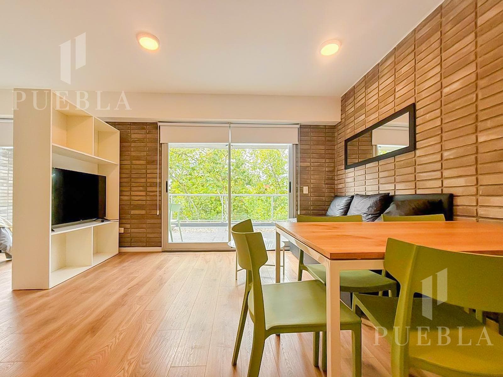 FURNISHED STUDIO APARTMENT FOR RENT IN BELGRANO WITH A BALCONY AND TERRACE