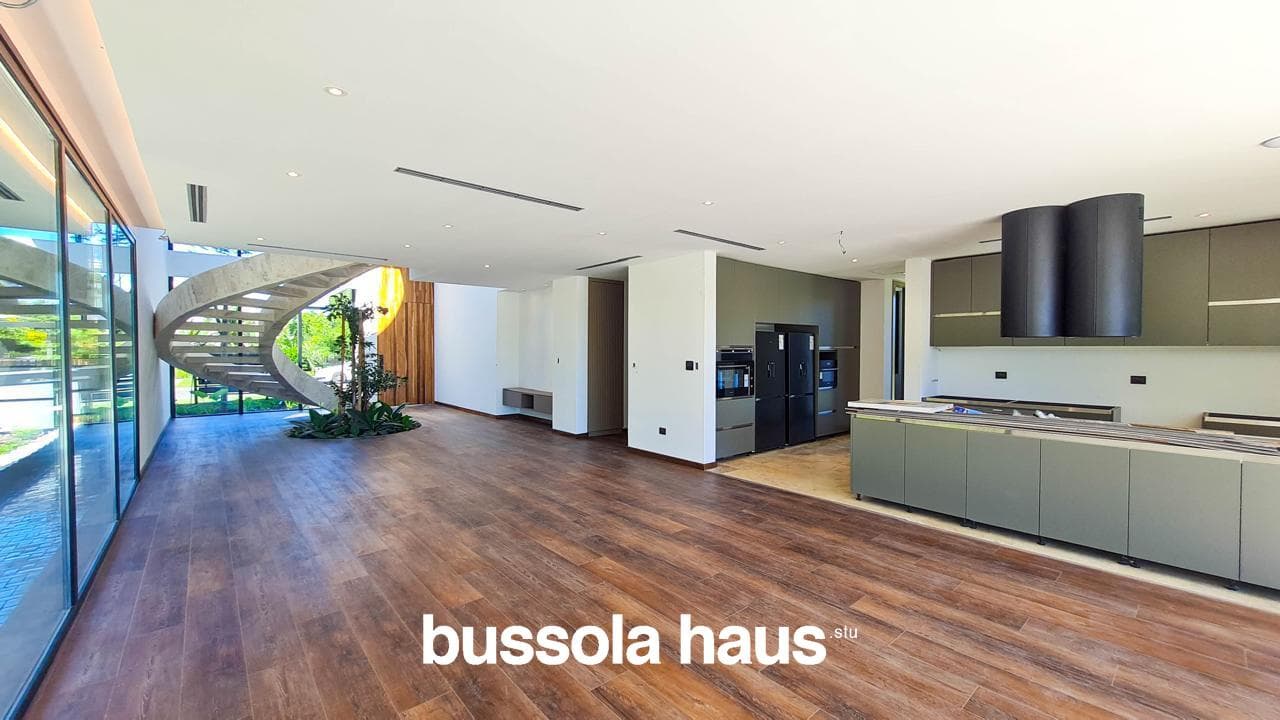 4-Bedroom House for Sale by the River in El Yacht Nordelta