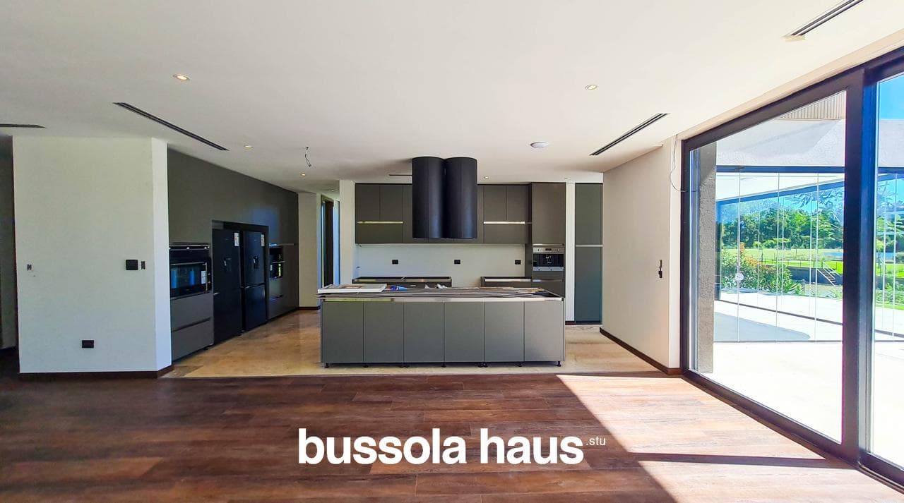4-Bedroom House for Sale by the River in El Yacht Nordelta