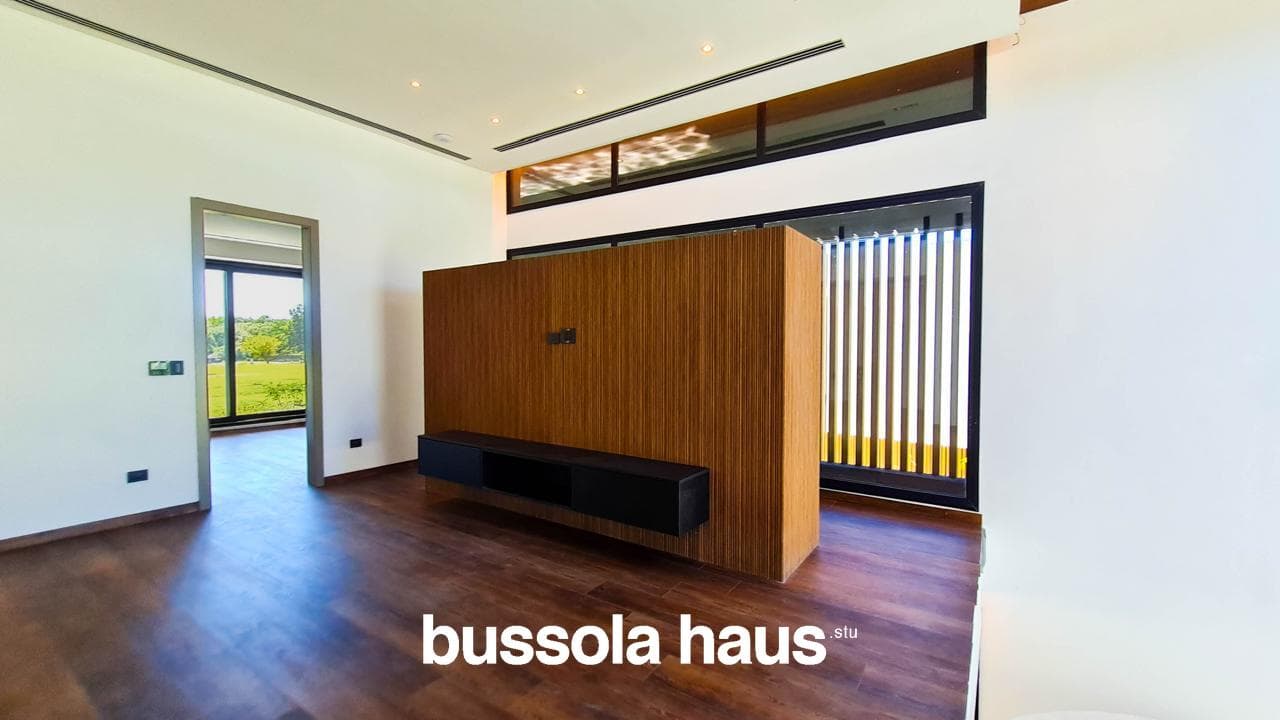 4-Bedroom House for Sale by the River in El Yacht Nordelta