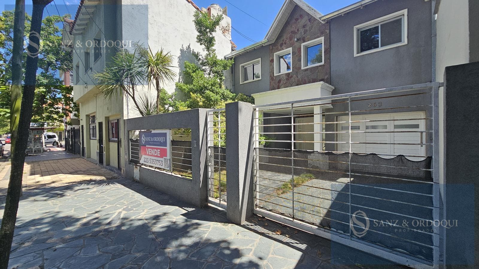 For Sale - Modern 5-room house with garage and garden - La Perla