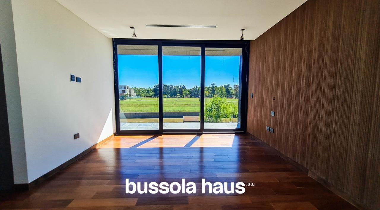 5-Bedroom House for Sale by the River in El Yacht Nordelta