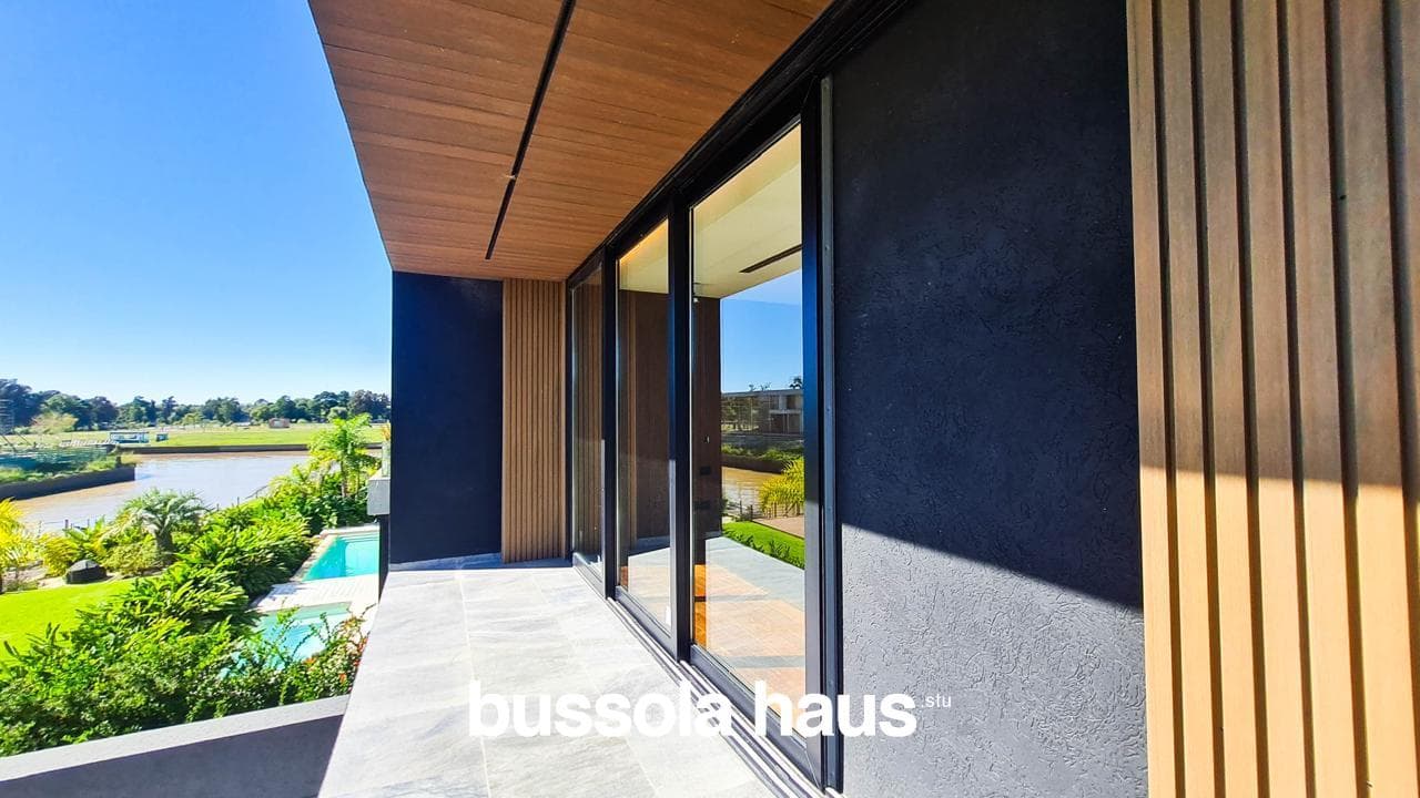 5-Bedroom House for Sale by the River in El Yacht Nordelta