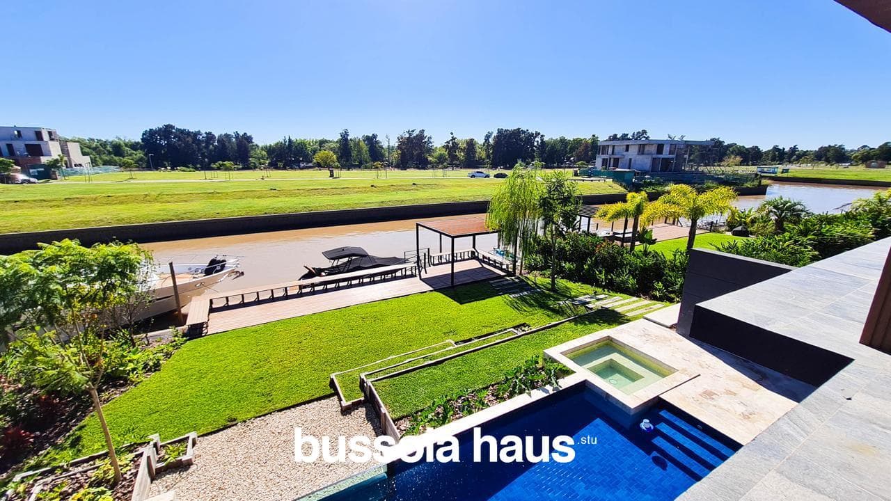 5-Bedroom House for Sale by the River in El Yacht Nordelta