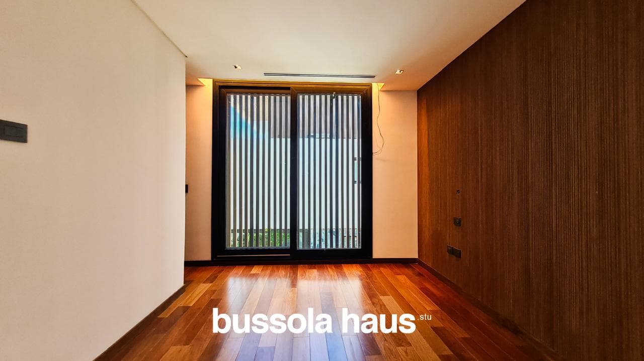 5-Bedroom House for Sale by the River in El Yacht Nordelta