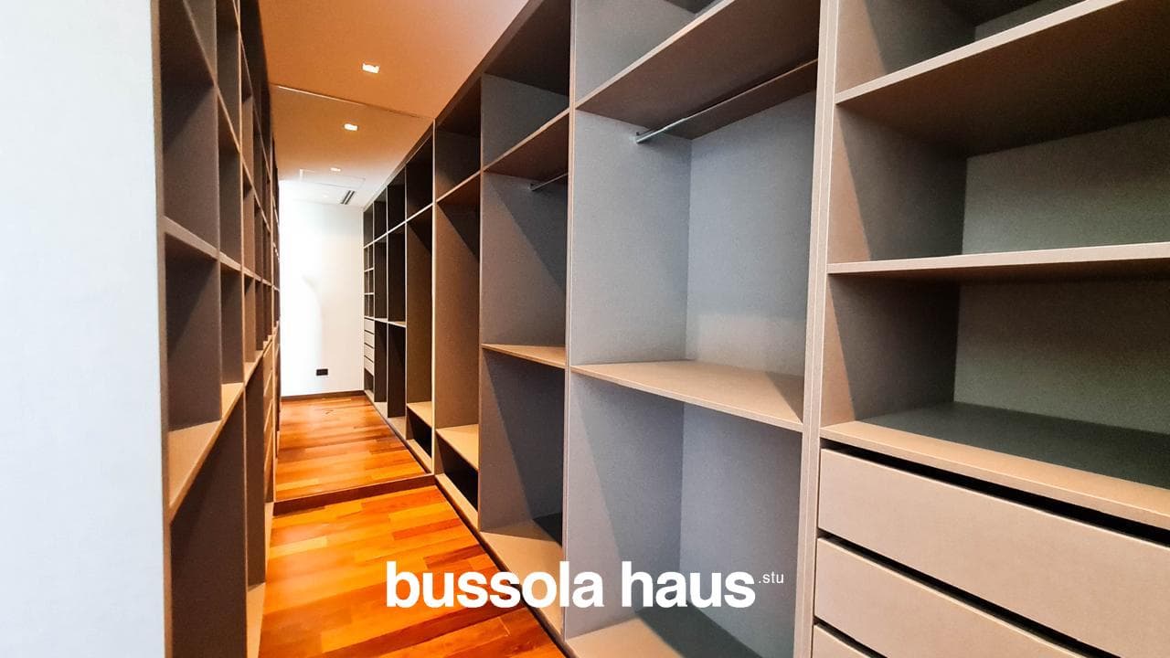 5-Bedroom House for Sale by the River in El Yacht Nordelta