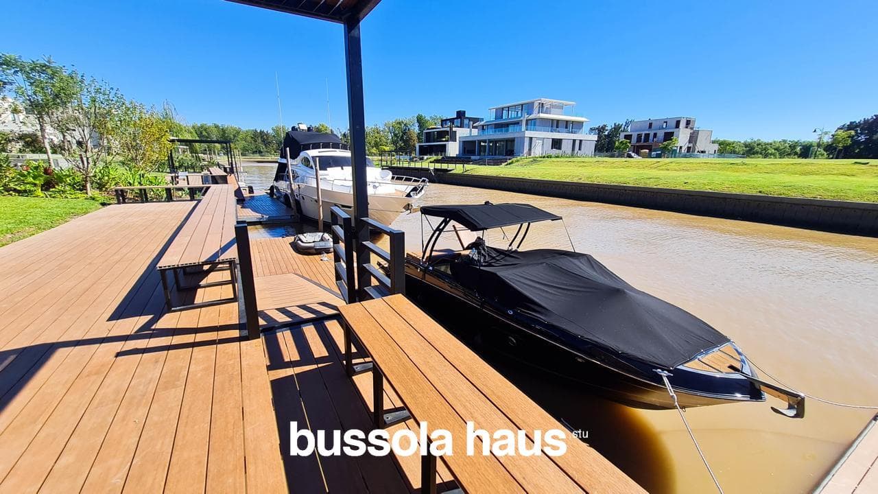 5-Bedroom House for Sale by the River in El Yacht Nordelta