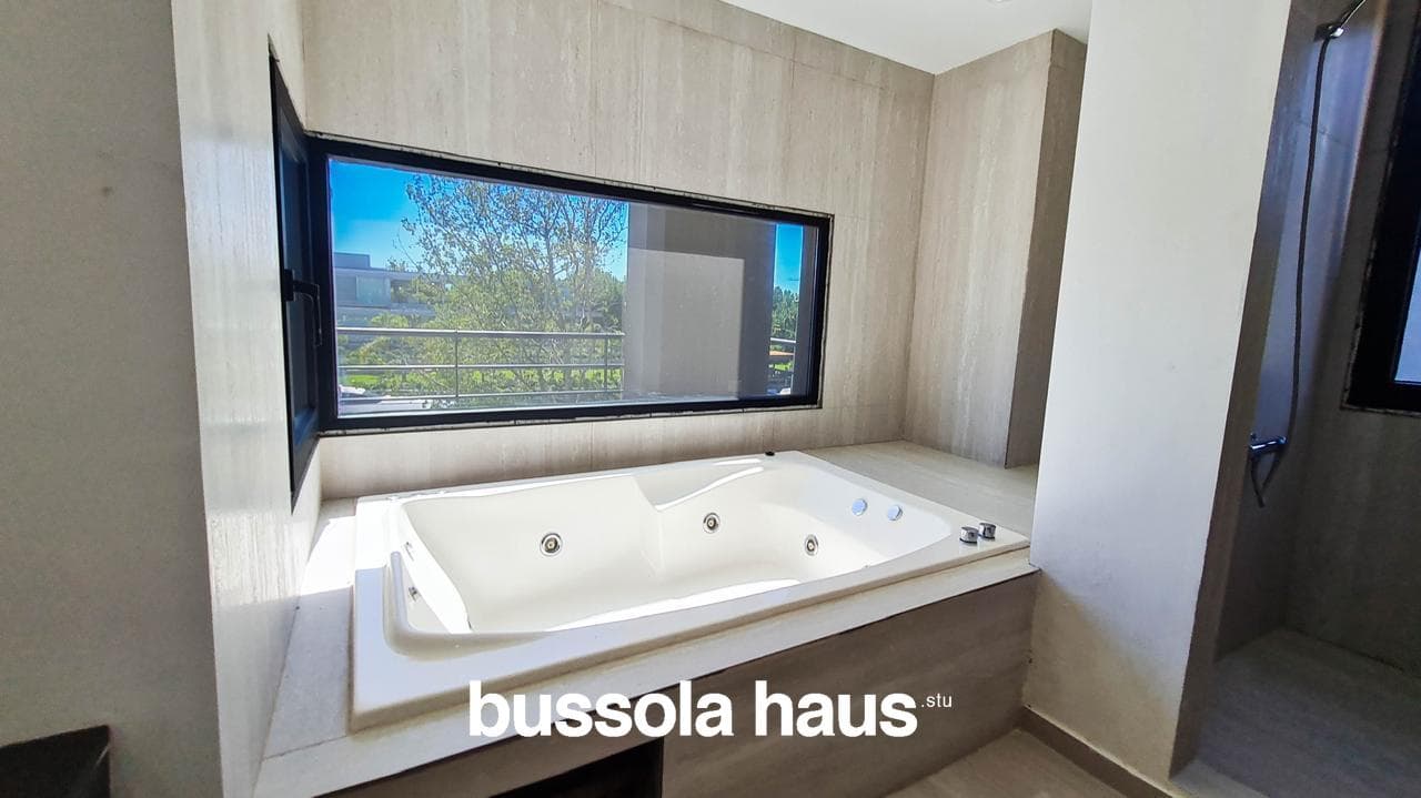5-Bedroom House for Sale by the River in El Yacht Nordelta