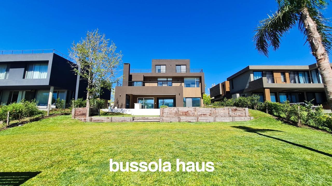 5-Bedroom House for Sale by the River in El Yacht Nordelta