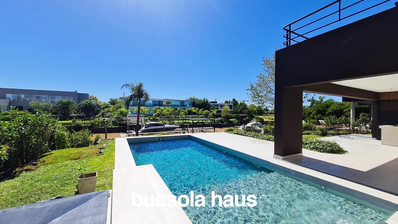 5-Bedroom House for Sale by the River in El Yacht Nordelta