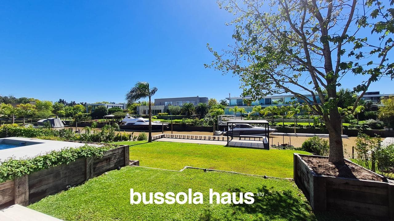 5-Bedroom House for Sale by the River in El Yacht Nordelta