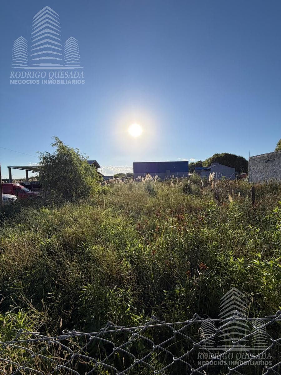 Spacious lot in Mar Del Tuyu on Av. 79 E between 11th and 12th Streets