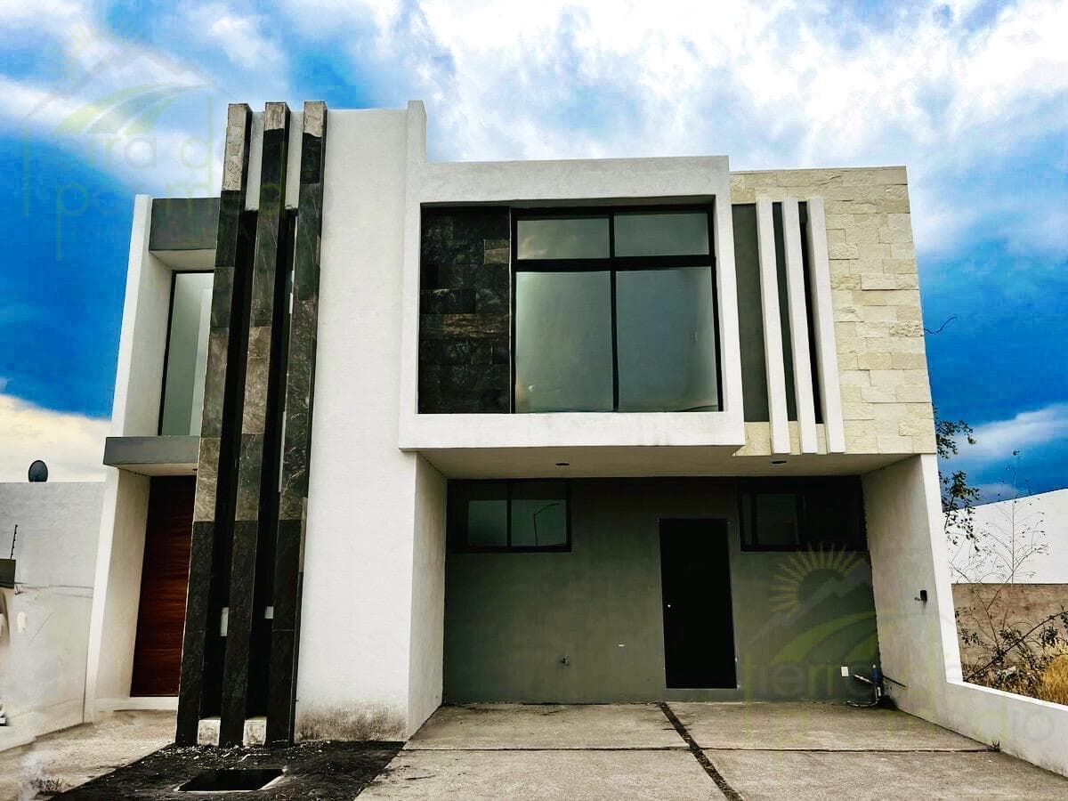 Excellent House for Sale in Santa Fe Juriquilla, Querétaro