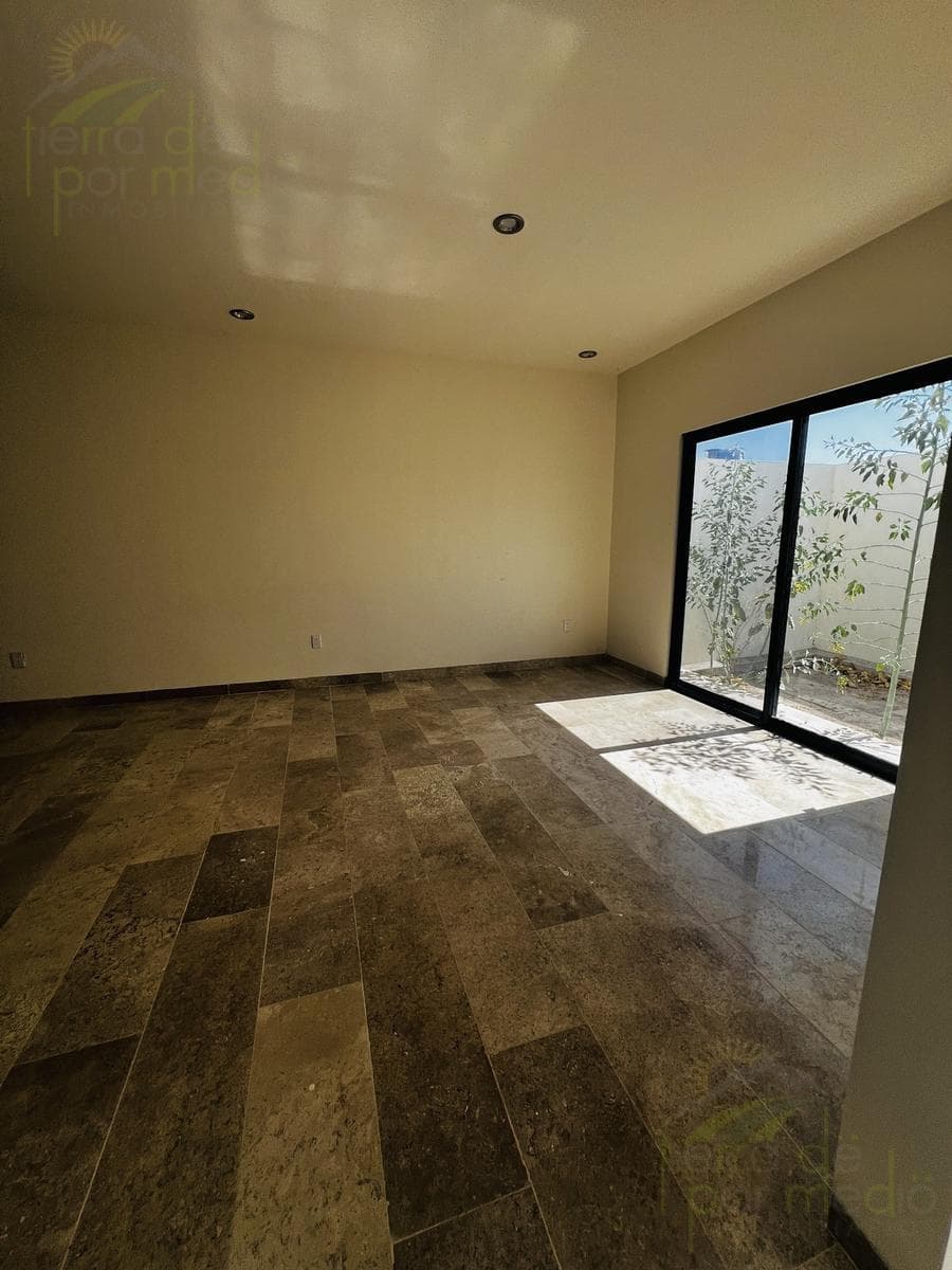 Large House with a 4th Bedroom on the Ground Floor and a Roof Garden, in Santa Fe (Juriquilla Valley), Querétaro