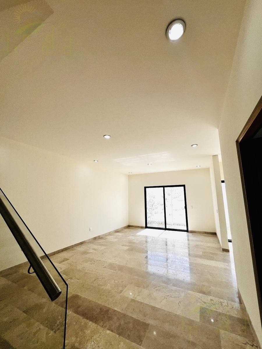 Large House with a 4th Bedroom on the Ground Floor and a Roof Garden, in Santa Fe (Juriquilla Valley), Querétaro