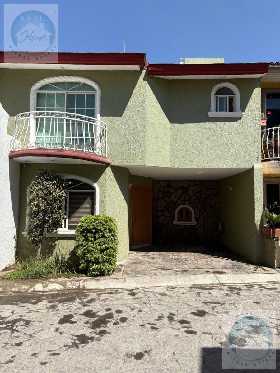 House for sale in Col. Tulipanes in La Tijera, Zapopan, Jalisco