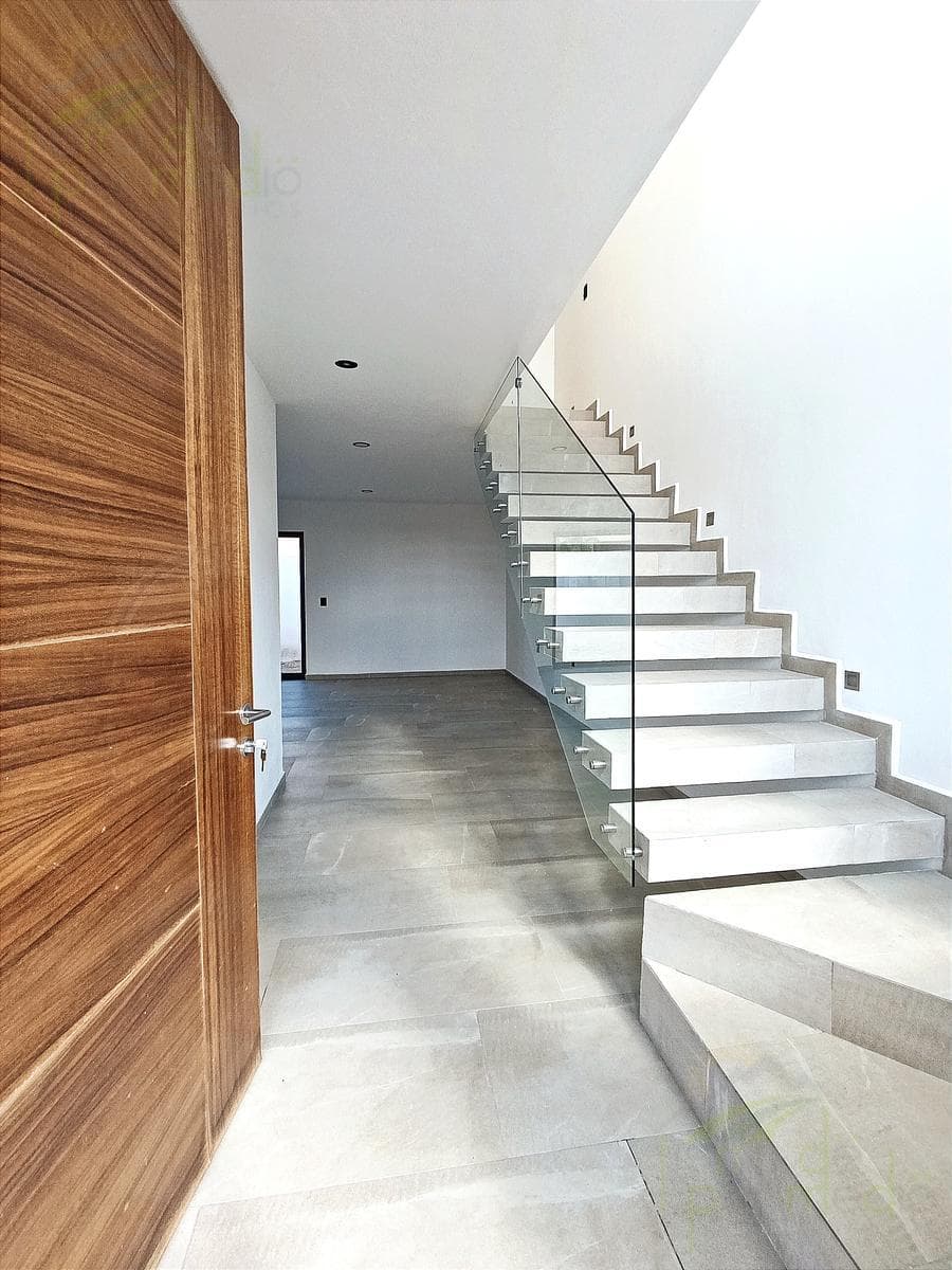 3-Bedroom House on a Private Street in Juriquilla, Querétaro