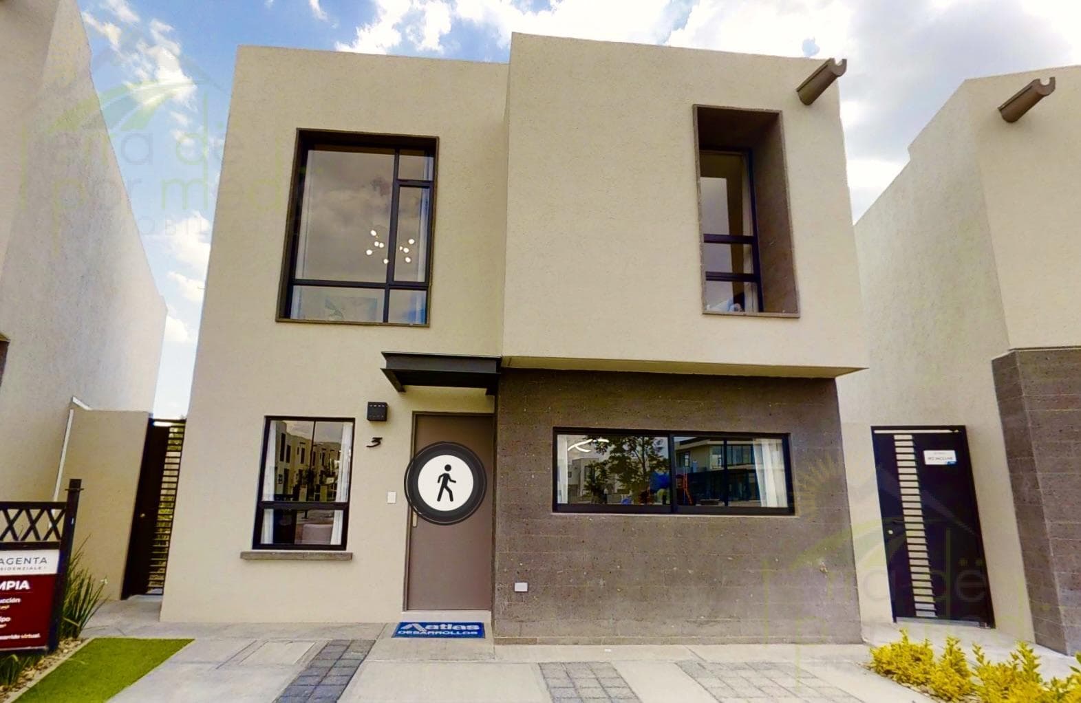 House for Pre-Sale with 4 Bedrooms (One on the Ground Floor), Zákia, Querétaro