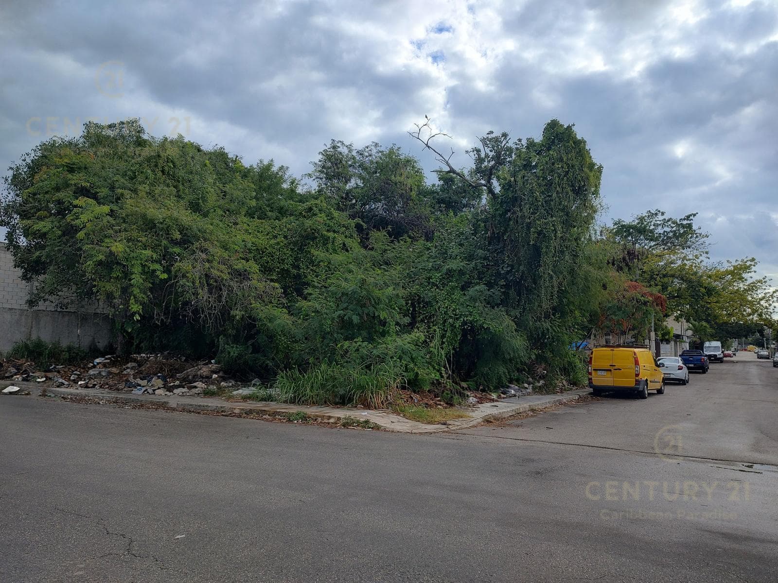 Corner Lot for Sale, registered under the Col Ejido title, 1 block from Constituyentes, Playa del Carmen P45435