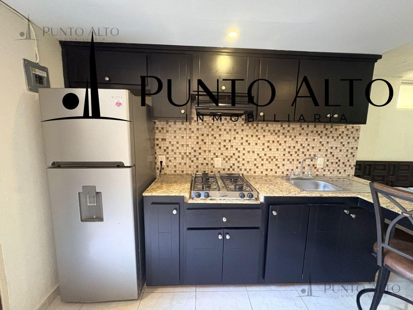 APARTMENT FOR RENT: $7,000, JUST A FEW STEPS FROM AV. HIDALGO; UTILITIES INCLUDED