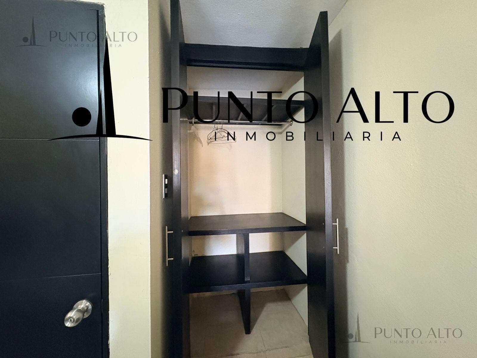 APARTMENT FOR RENT: $7,000, JUST A FEW STEPS FROM AV. HIDALGO; UTILITIES INCLUDED