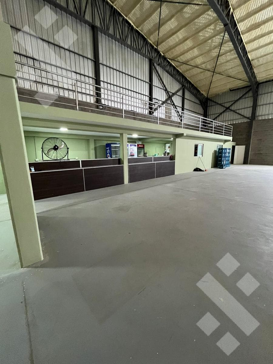 For Sale | 1,350 m² Warehouse | Necochea and Republica de Italia | Neuquén City