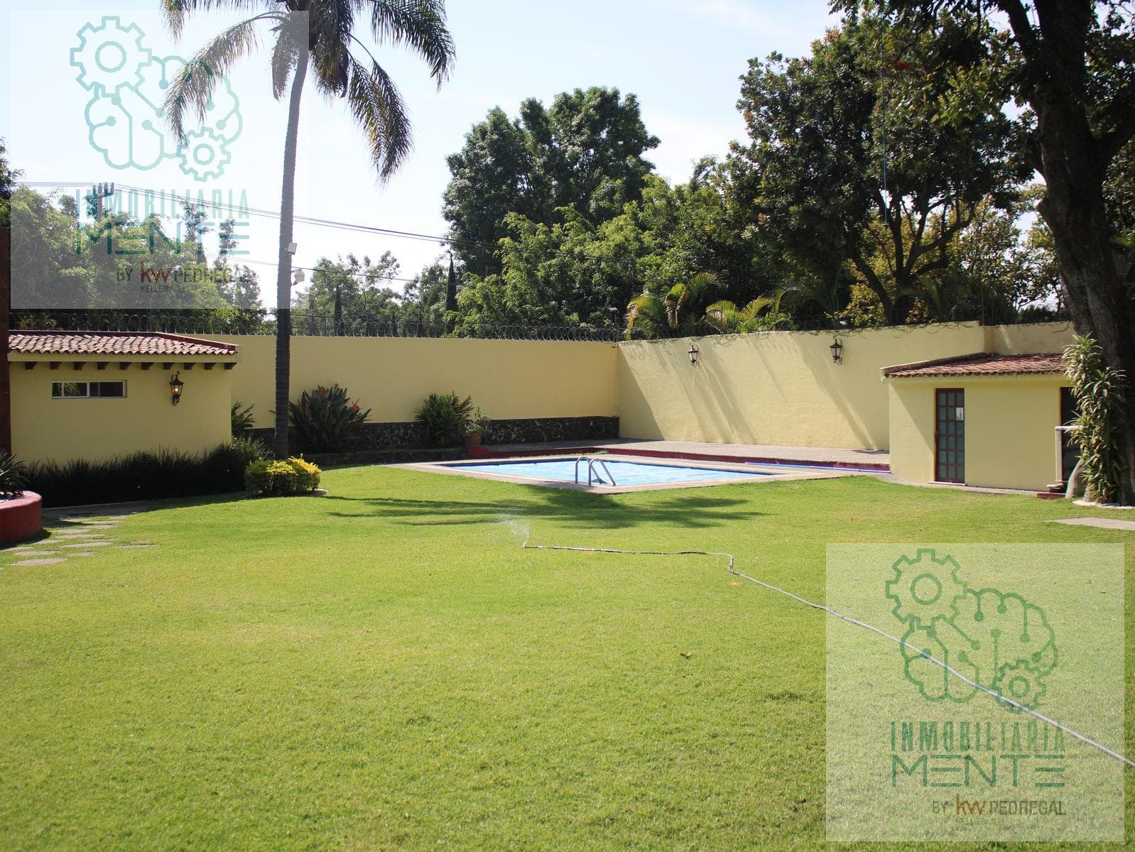 House for Sale in the Jardines de Ahuatepec Subdivision, Cuernavaca, Morelos.