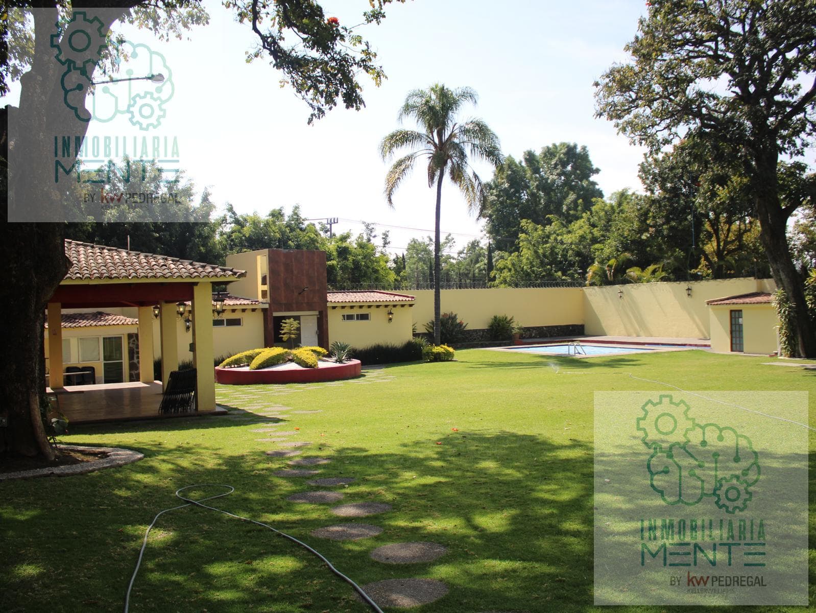 House for Sale in the Jardines de Ahuatepec Subdivision, Cuernavaca, Morelos.