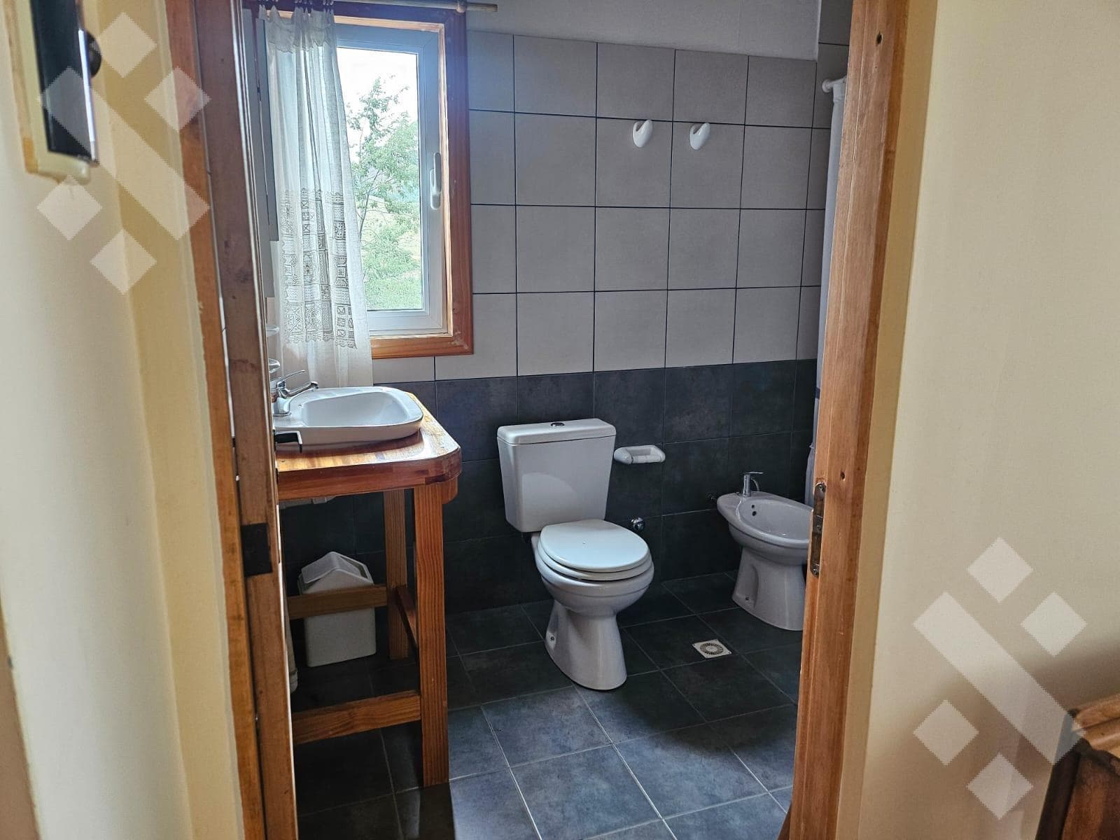 5-Bedroom House for Sale - Costas del Alumine Neighborhood - Alumine