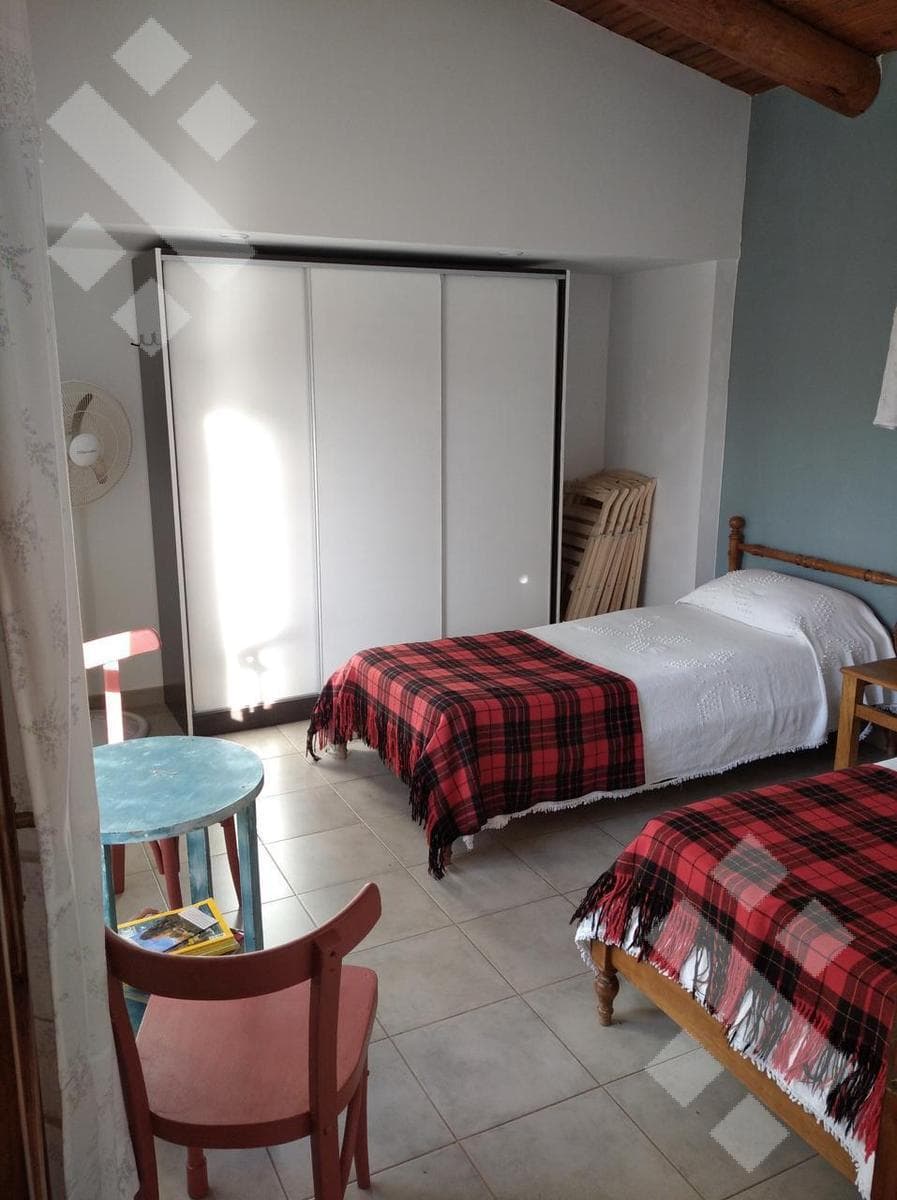 5-Bedroom House for Sale - Costas del Alumine Neighborhood - Alumine