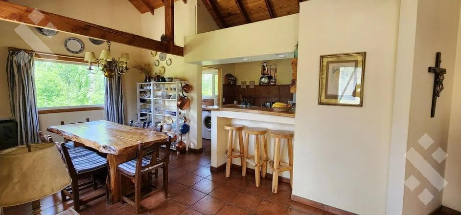 5-Bedroom House for Sale - Costas del Alumine Neighborhood - Alumine
