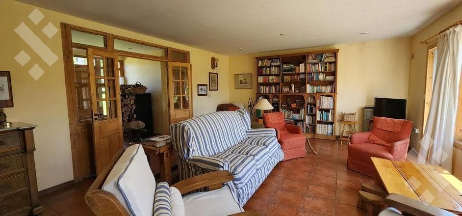 5-Bedroom House for Sale - Costas del Alumine Neighborhood - Alumine
