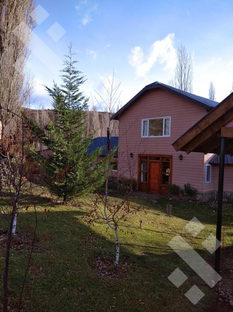 5-Bedroom House for Sale - Costas del Alumine Neighborhood - Alumine