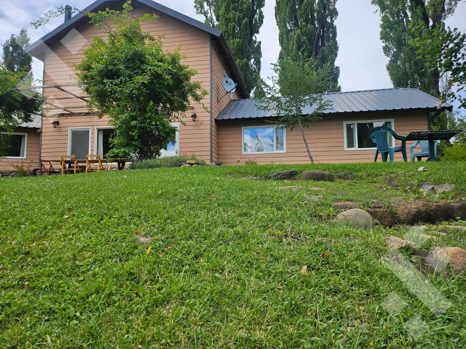 5-Bedroom House for Sale - Costas del Alumine Neighborhood - Alumine