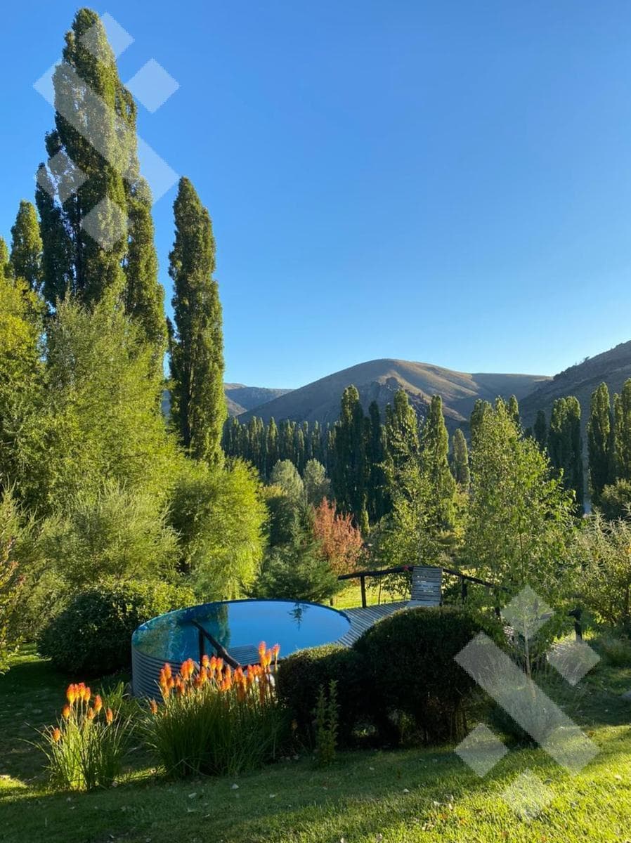 5-Bedroom House for Sale - Costas del Alumine Neighborhood - Alumine